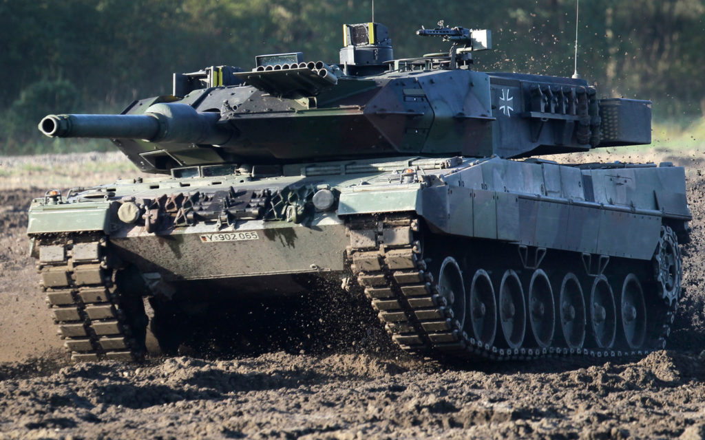 Польша передаст Украине роту танков Leopard 2, Великобритания также анонсировала передачу своих танков