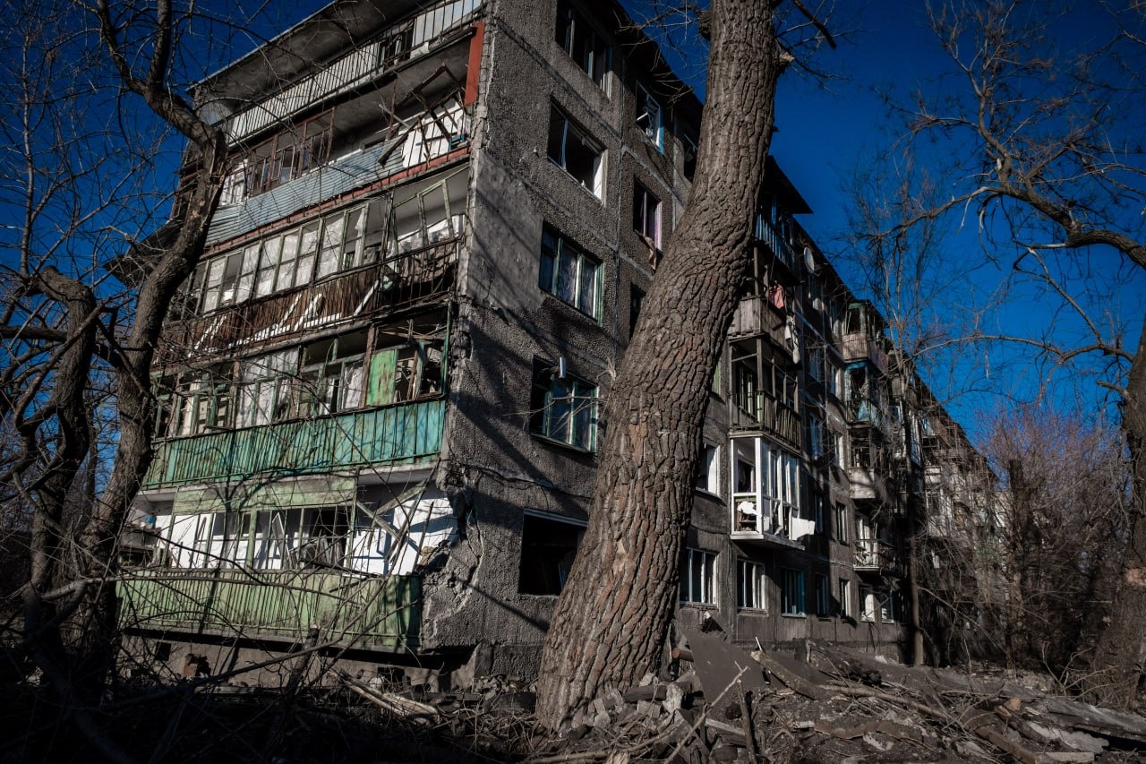 Оккупанты обстреляли жилой район Часов Яра: ранены четверо спасателей (ФОТО) 5