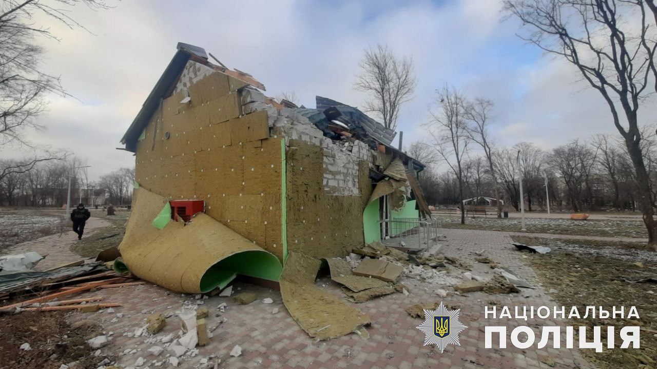 7 людей загинули, ще 4 поранені: минулої доби росіяни обстріляли Донецьку область 19 разів (зведення, фото) 5