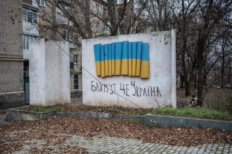 В Бахмуті залишаються 6,5 тисяч місцевих, — голова ОВА