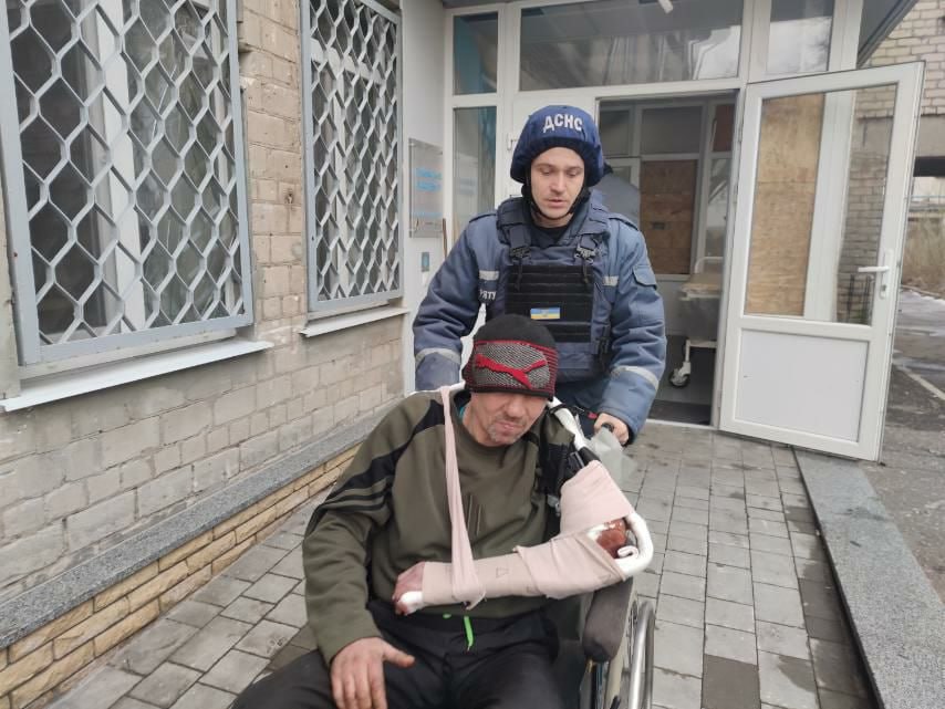 Доба на Донеччині: окупанти пошкодили півсотні будинків, поранили 4 цивільних (зведення) 1