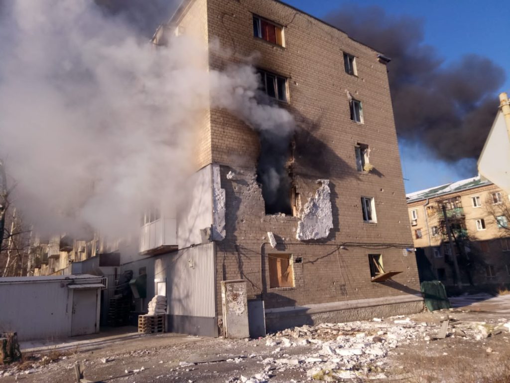 Доба на Донеччині: окупанти гатили по житлових кварталах і вбили двох цивільних (зведення)