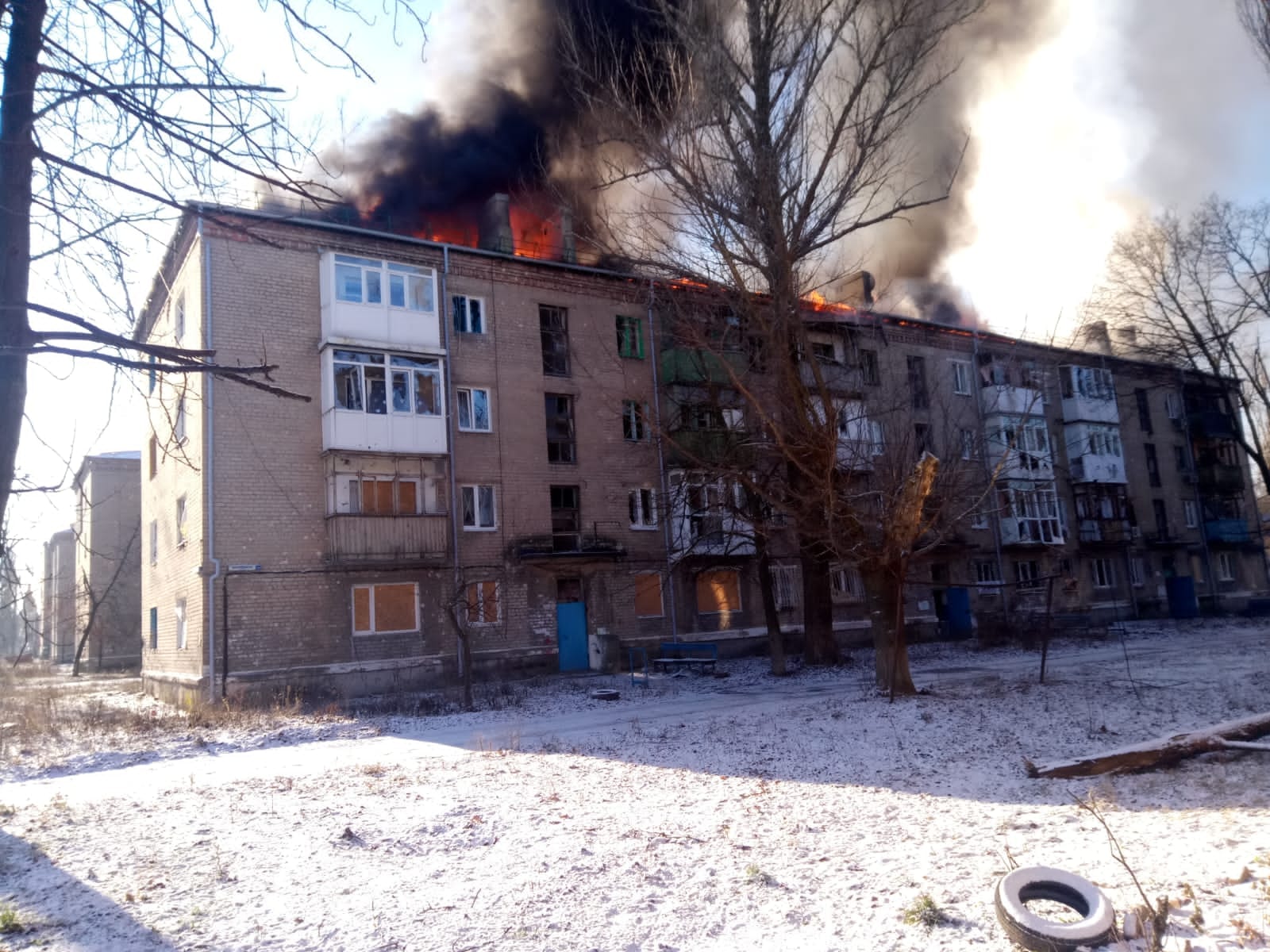 Доба на Донеччині: окупанти гатили по житлових кварталах і вбили двох цивільних (зведення) 5