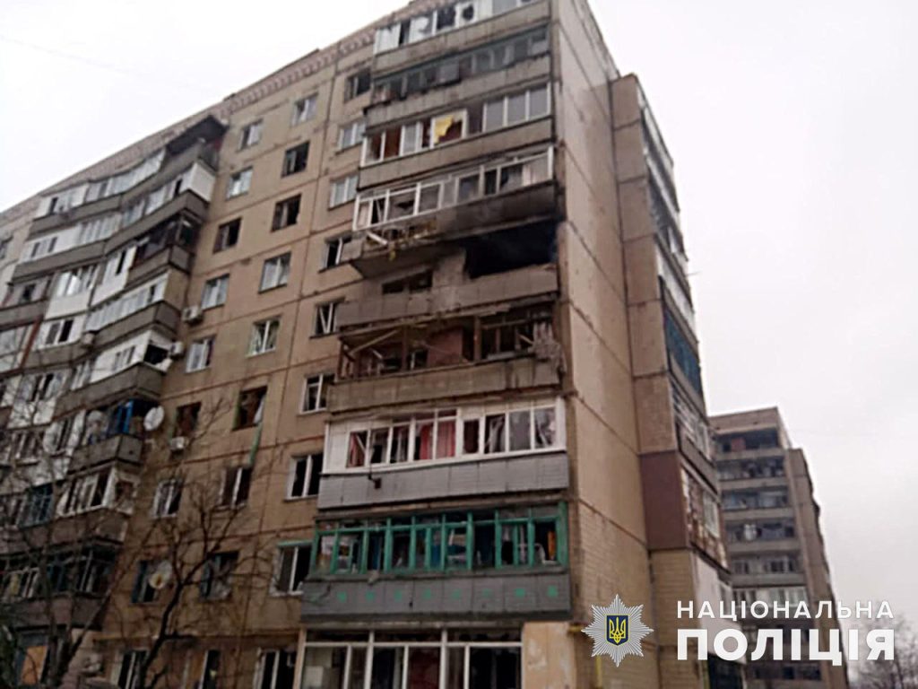 Сутки в Донецкой области: оккупанты попали в школу и больницу, погибли двое гражданских (сводка)