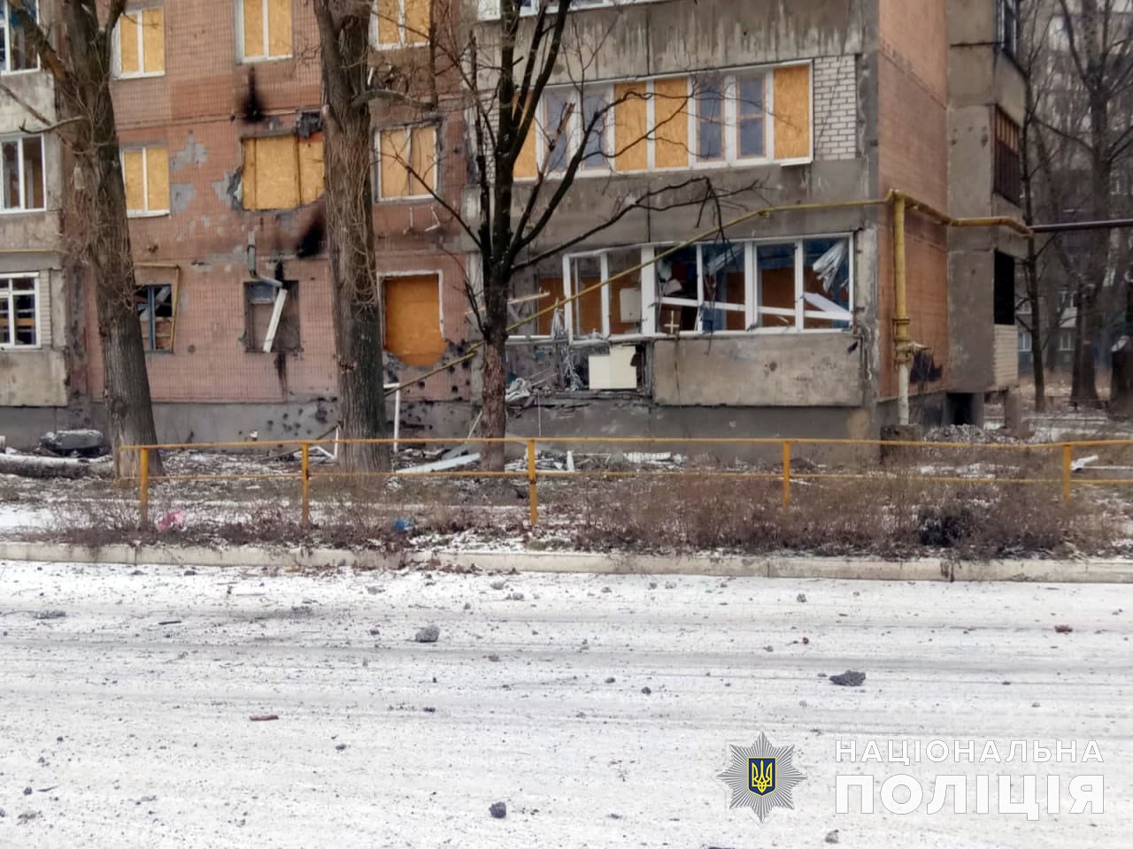 Сутки в Донецкой области: оккупанты попали в школу и больницу, погибли двое гражданских (сводка) 6