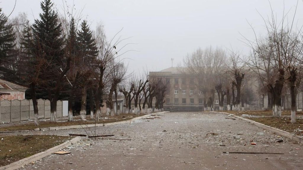 В оккупированной Кадиевке раздался взрыв в госпитале, где лечили “кадыровцев” (ФОТО)