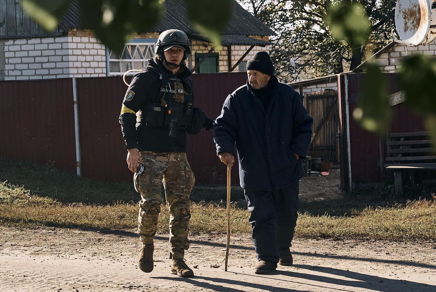 Ігнат Івлев евакуює людей в Україні