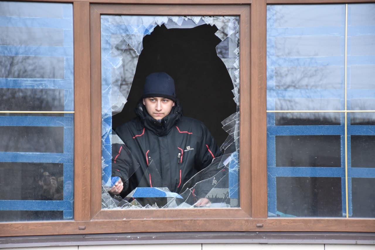 Оккупанты обстреляли Краматорск, попали в жилой дом (ОБНОВЛЕНО, ФОТО) 1