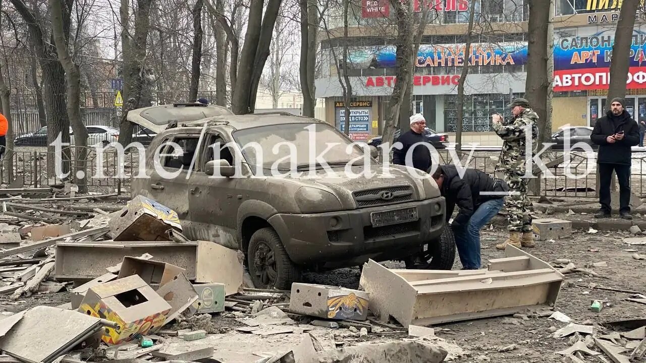 У Донецьку під обстріл потрапив супермаркет, є поранені (ФОТО) 3