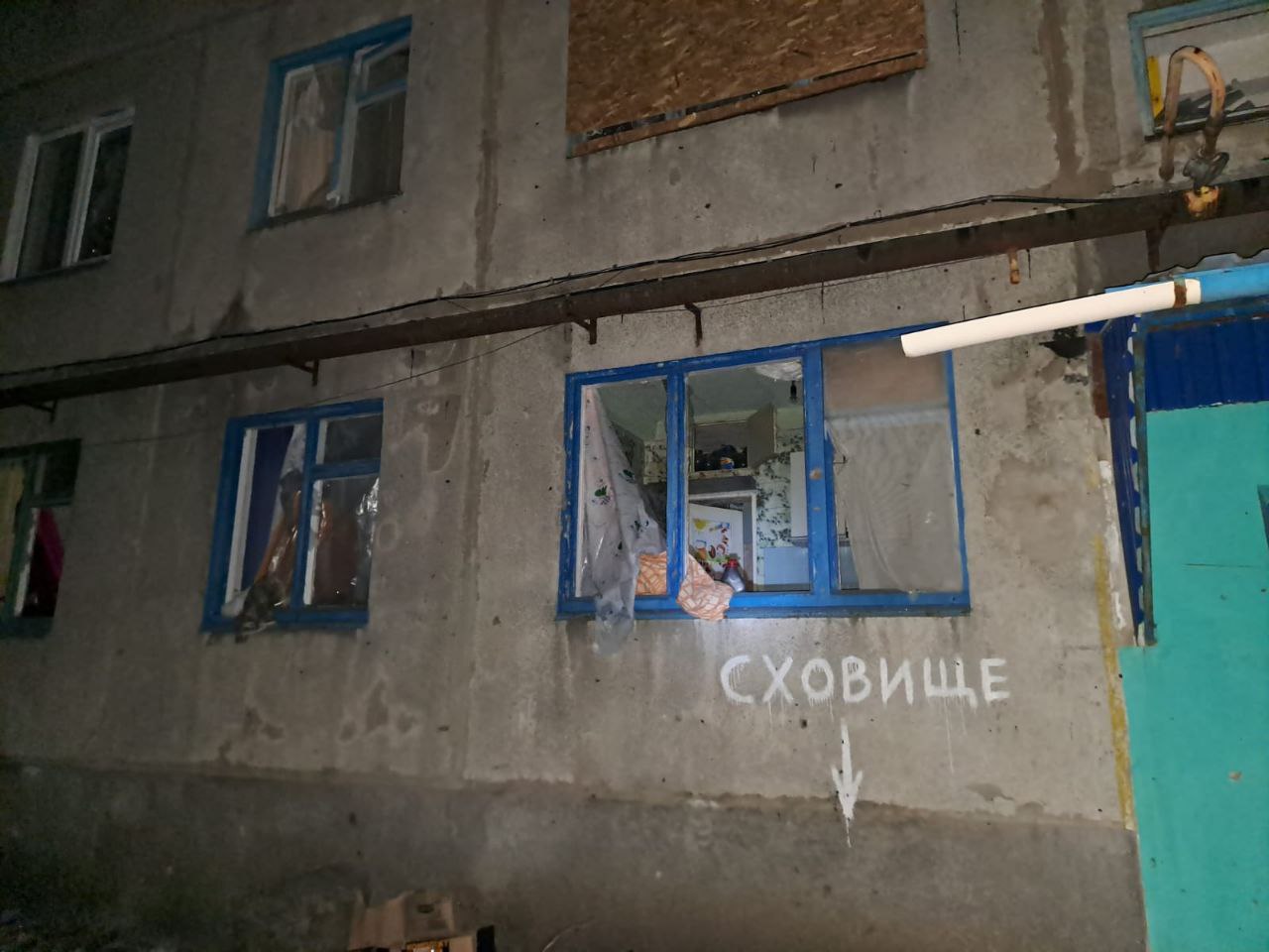 Є загиблий та поранені: багатоповерхівки в Часів Ярі потрапили під обстріл росіян 1