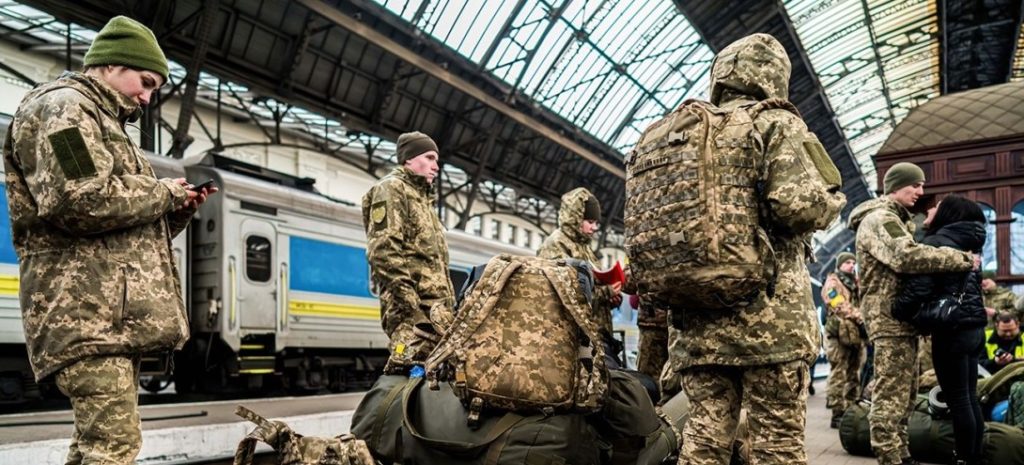 В Украине создадут дополнительные военные резервы, — президент