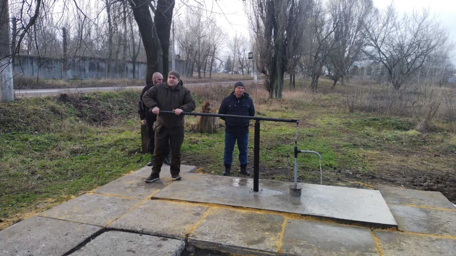 Зображення до посту У Торецькій громаді запрацювала перша свердловина, це одне з небагатьох джерел питної води