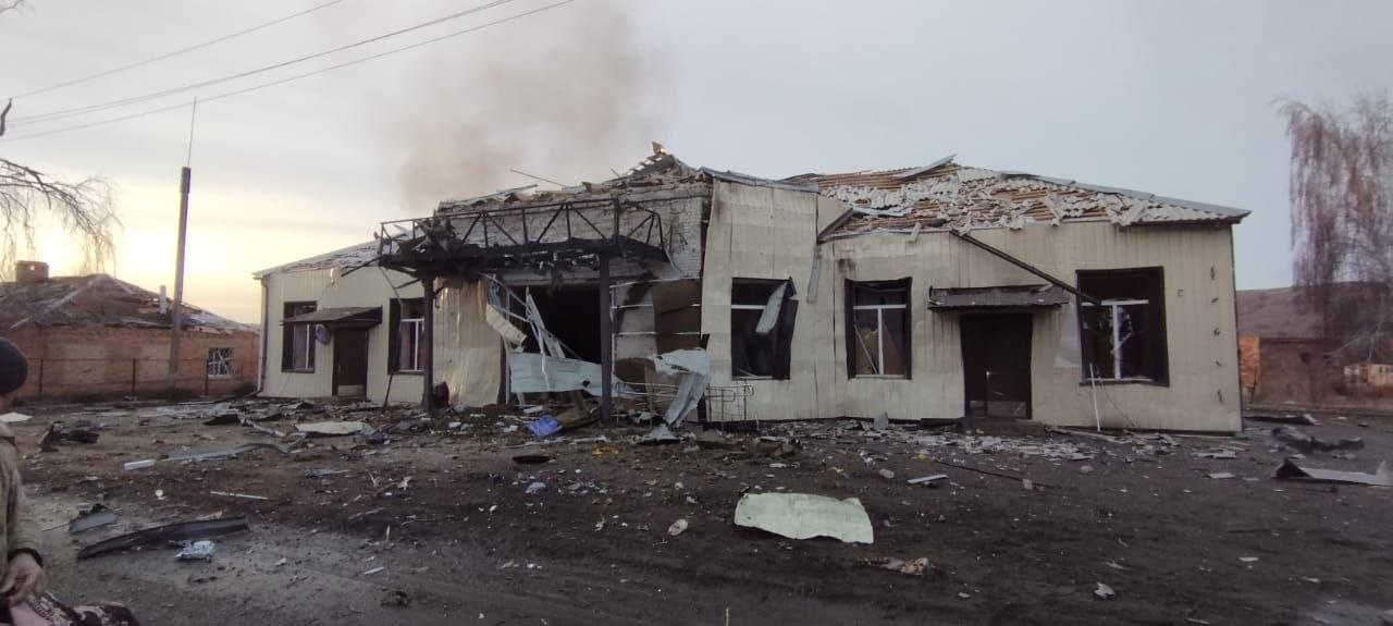 зруйнована будівля в Донецькій області