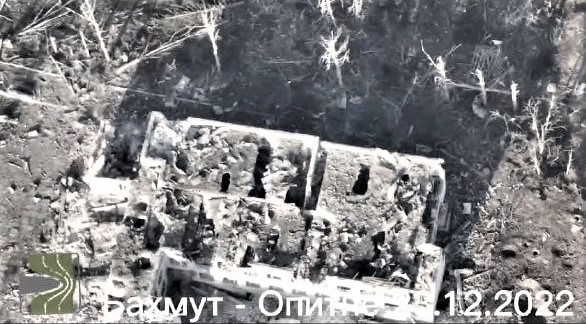зруйнована росіянами школа в Опитному дах