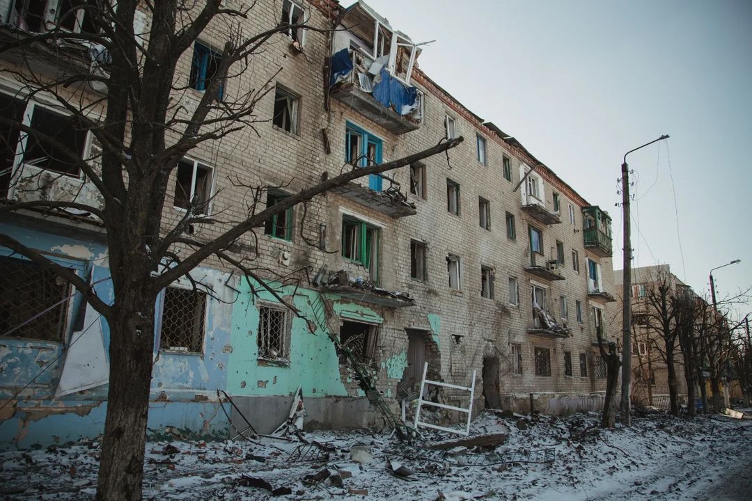 зруйновані багатоквартирні будинки у Сіверську