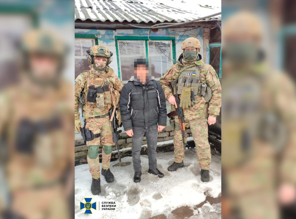 В Мирнограде задержан мужчина, который якобы шпионил в пользу оккупантов