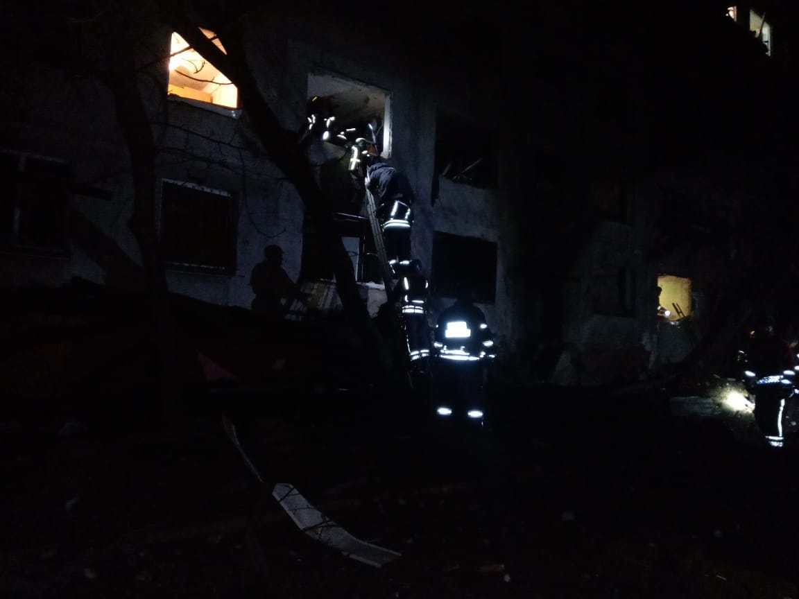 В ночь на 5 февраля россияне обстреляли Дружковку: из разрушенной многоэтажки спасли 9 человек (ФОТО) 5