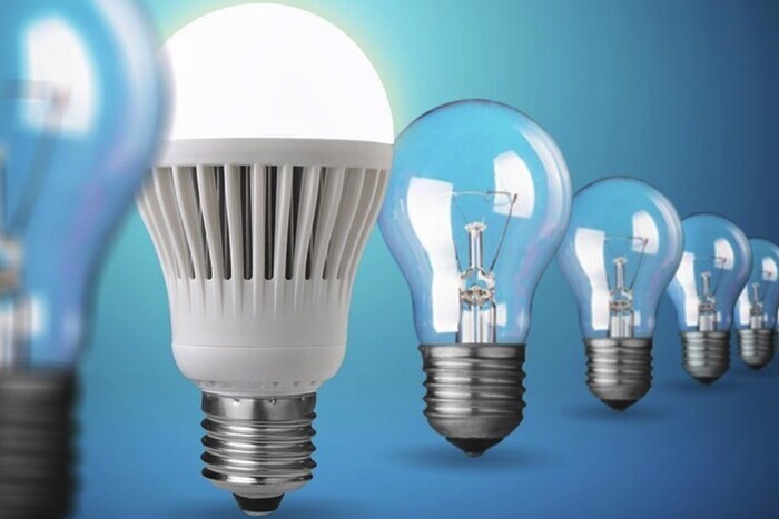 З 25 лютого обміняти лампи розжарювання на світлодіодні можна безкоштовно в усіх селах та на прифронтових територіях України