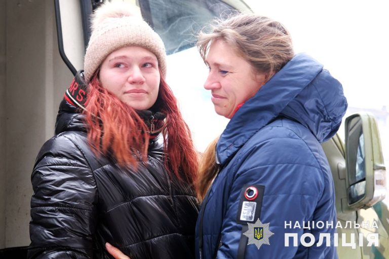 У фронтовому Бахмуті залишається близько 200 дітей: як евакуюватися