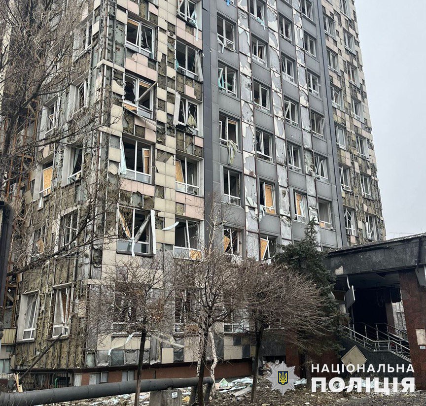 Доба на Донеччині: росіяни обстріляли житлові будинки, школу та амбулаторію, загинули троє людей (ФОТО) 5
