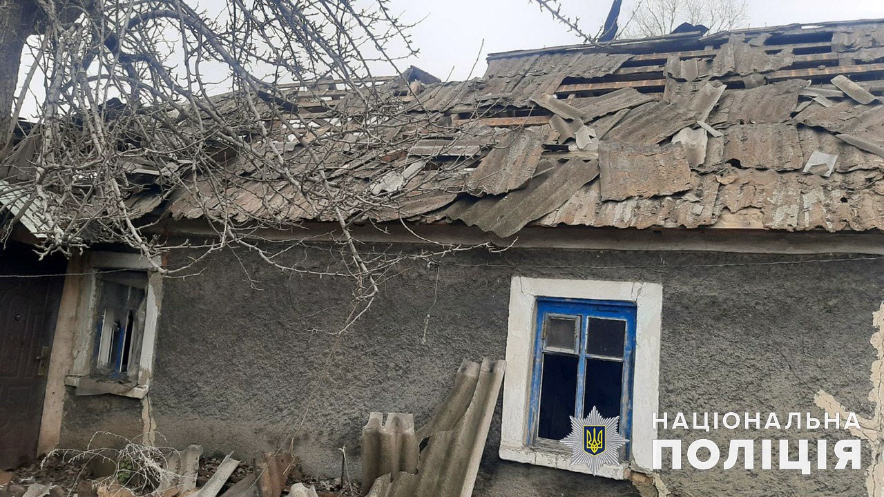 Доба на Донеччині: росіяни обстріляли житлові будинки, школу та амбулаторію, загинули троє людей (ФОТО) 2