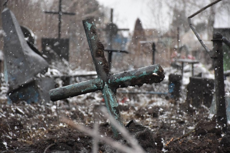 Російська армія зруйнувала кладовище в Краматорську 2