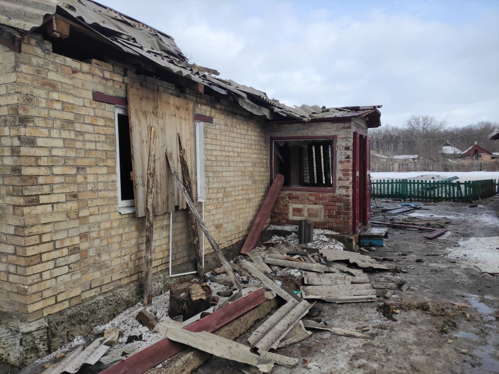 Доба на Донеччині: окупанти гатили по житловому сектору та інфраструктурі, вбили трьох цивільних 13