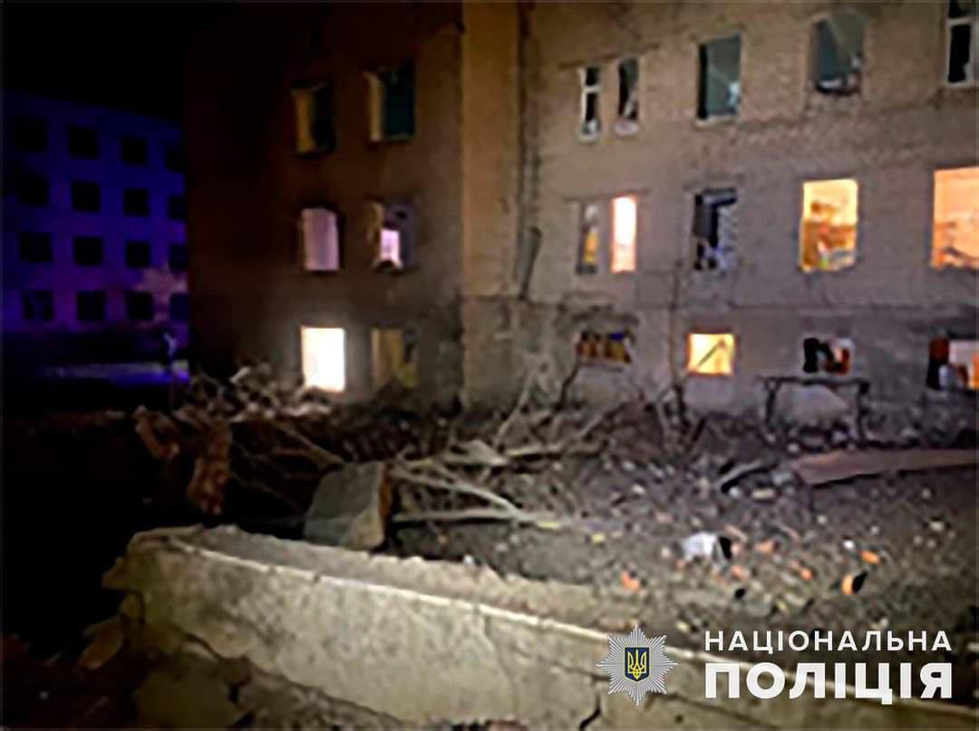 Росіяни обстріляли Дружківку, влучили у лікарню 2