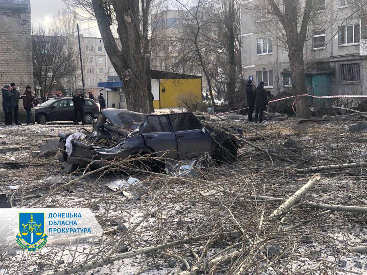 Утром 15 февраля оккупанты обстреляли Покровск, известно о 12 раненых (ФОТО, ОБНОВЛЕНО) 4