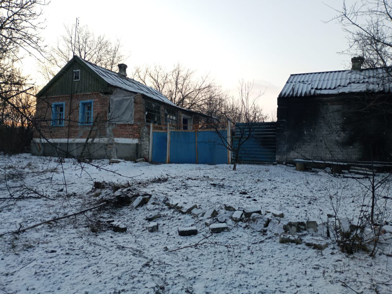 пошкоджений приватний будинок в Донецькій області