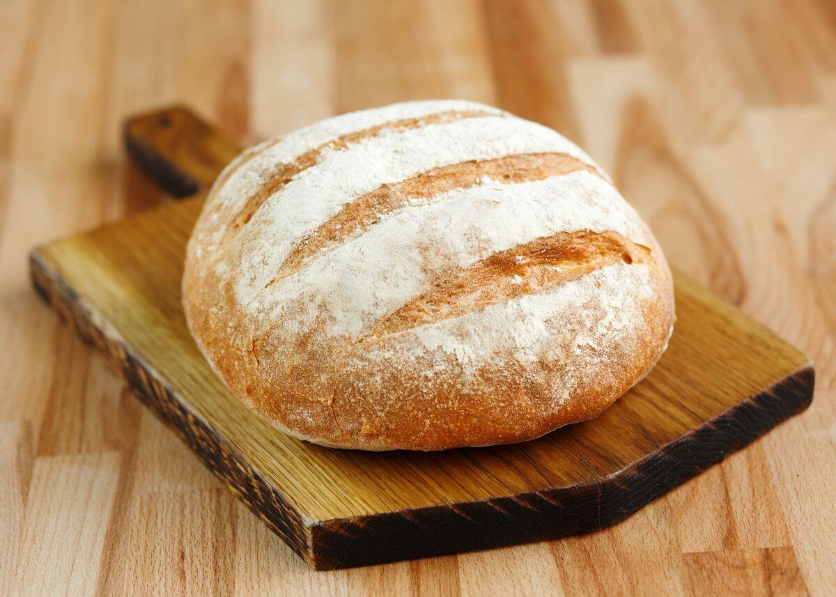 Рецепт хлеба от бельковича. Хлеб белый пшеничный подовый. Хлеб пшеничный подовый круглый. Хлеб пшеничный цельнозерновой. Хлеб домашний круглый.