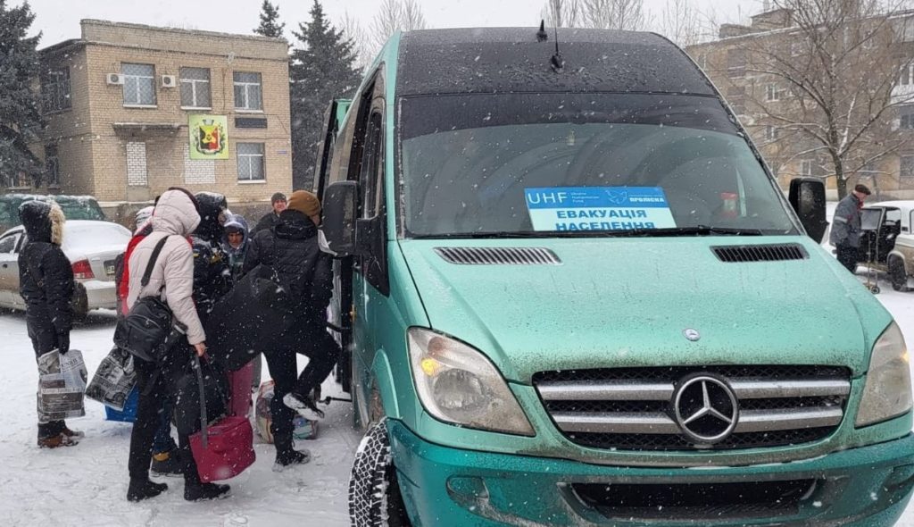 З Костянтинівки та Торецька за день евакуювали майже 70 людей (ФОТО)