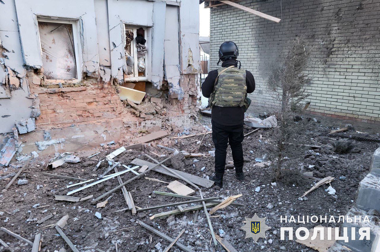 зруйнований росіянами будинок в Донецькій області 3