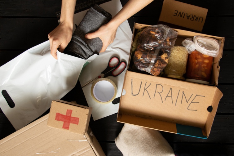 Допомога переселенцям з Донеччини: де шукати гуманітарні штаби для ВПО в Україні (адреси та геолокації)