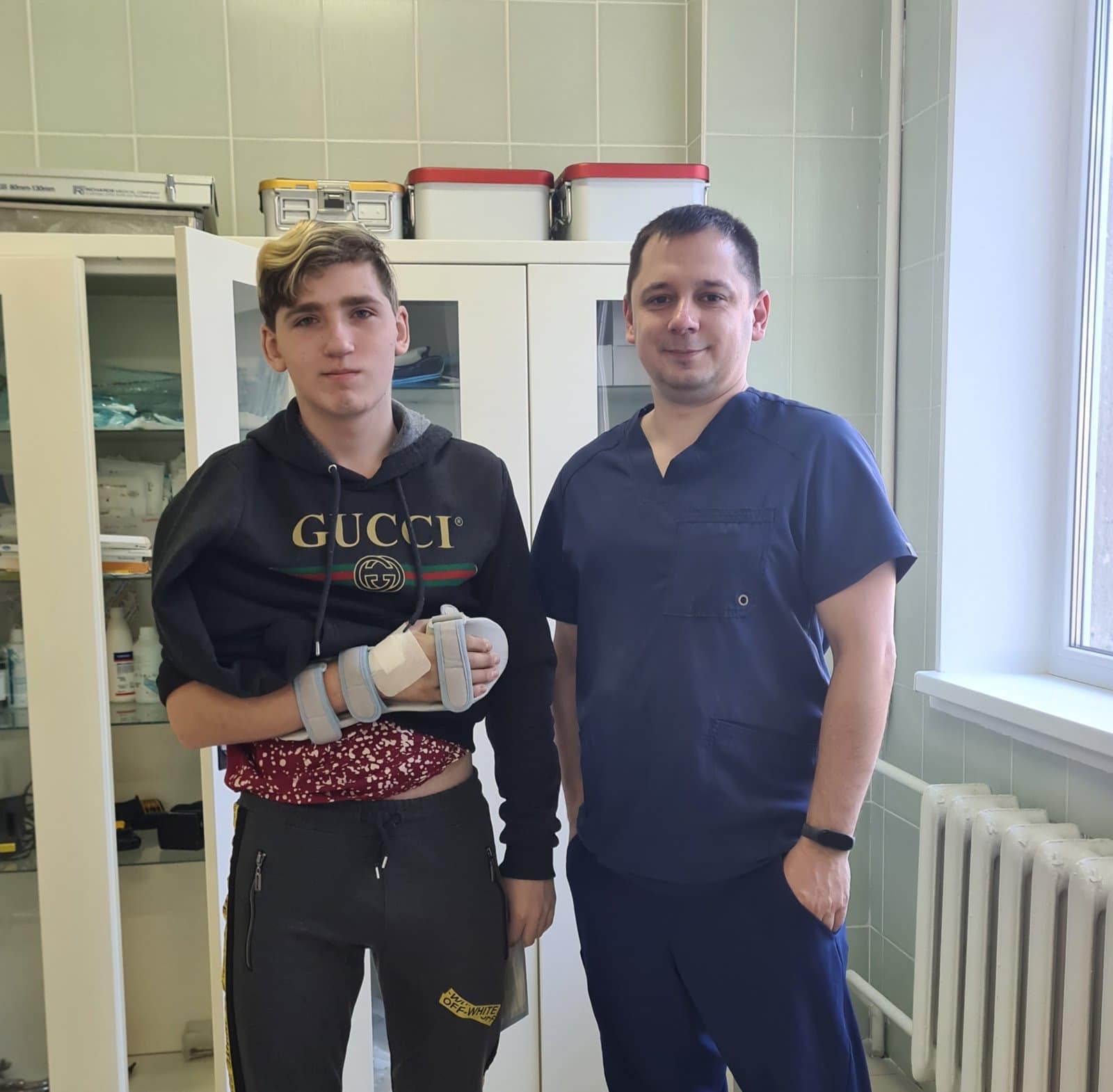 Підлітка з Бахмута лікують у Львові після російського обстрілу