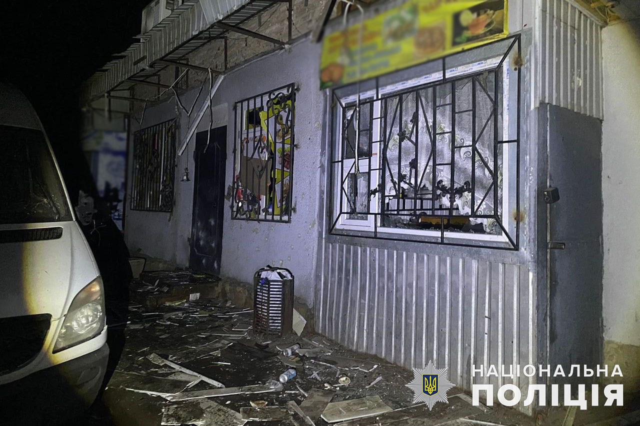 Погибли двое гражданских: за день оккупанты более 30 раз били по Донетчине и повредили почти 40 домов (сводка) 6