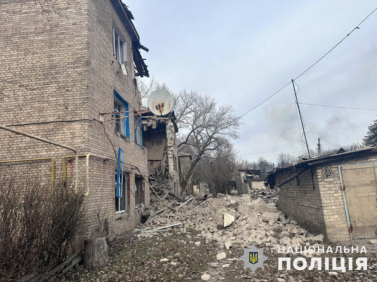 4 жителі області загинули та стільки ж дістали поранень: за добу росіяни обстріляли 32 міста та села Донеччини 1