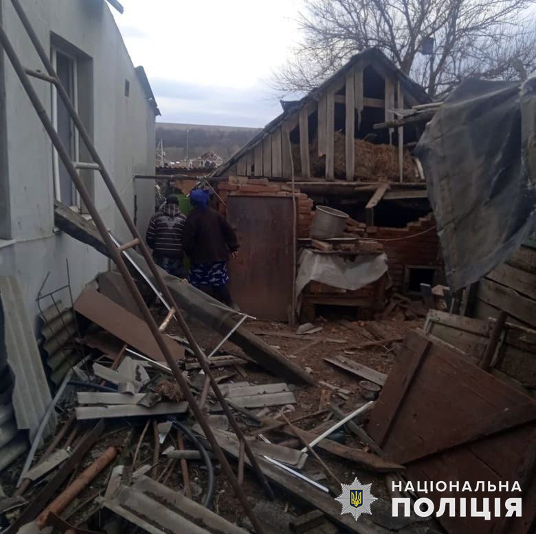 Доба на Донеччині: росіяни вбили цивільного, поранили сімох, зруйнували школу (зведення) 4