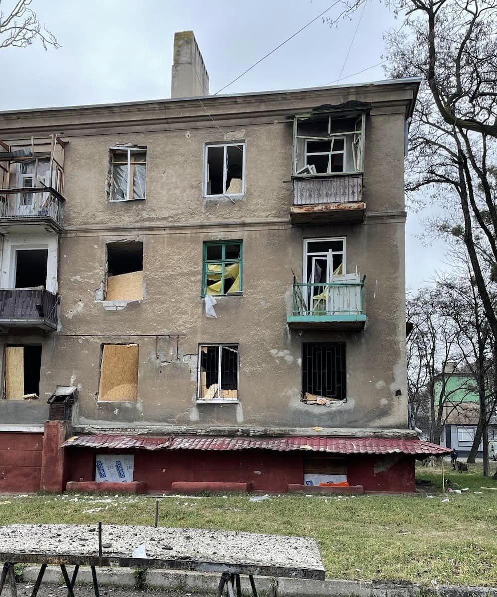 Краматорськ знову під вогнем: окупанти обстріляли житловий квартал (ФОТО) 1