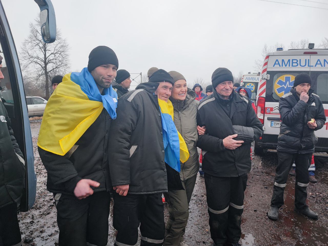 Еще 130 украинских защитников и защитниц вернули из плена, среди них — защитники Мариуполя, Бахмута и Соледара (ФОТО, ВИДЕО) 3
