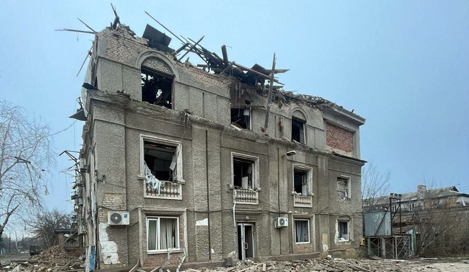 Доба на Донеччині: росіяни били по житлових кварталах, постраждали двоє цивільних (зведення)