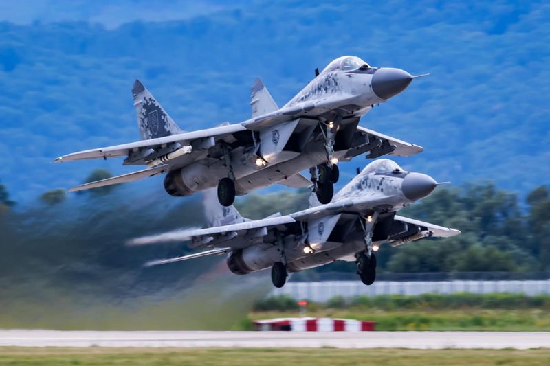 Словакия передаст Украине 13 самолетов Миг-29, — премьер страны