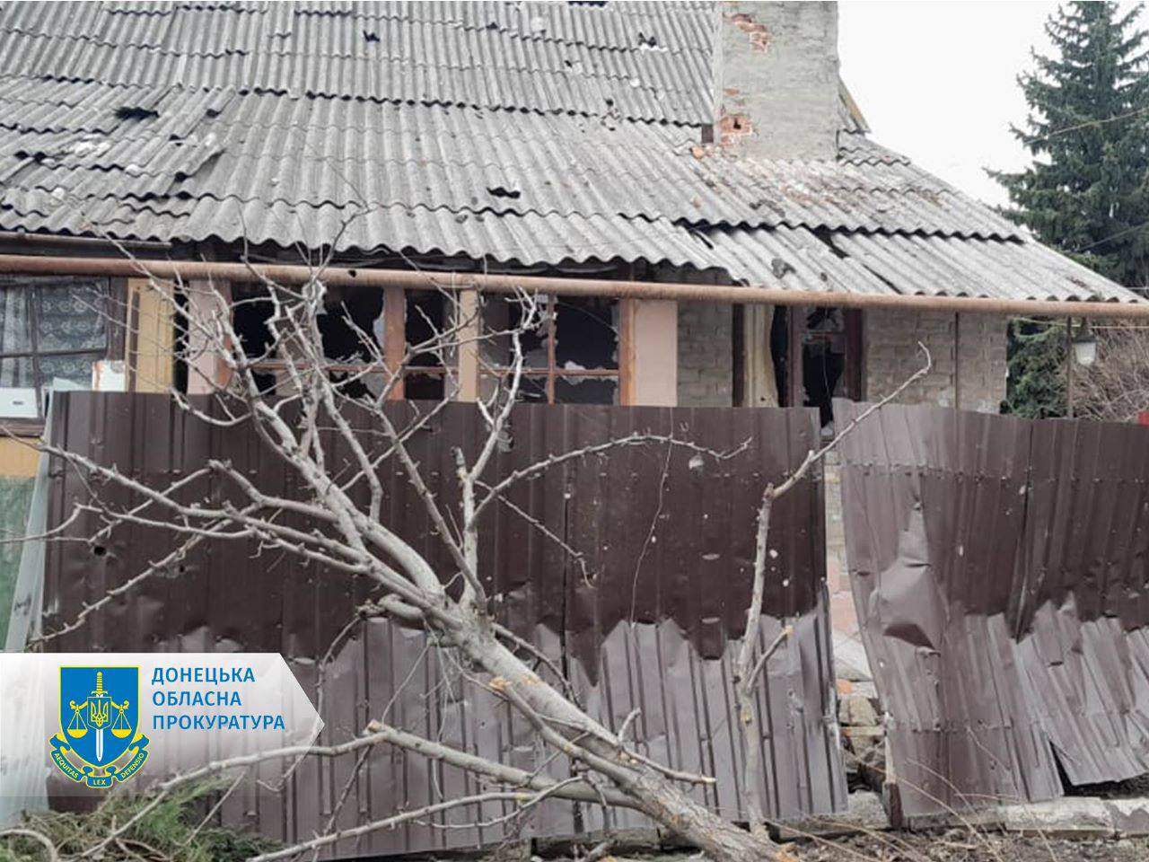 обстріляний росіянами приватний будинок у Костянтниівці