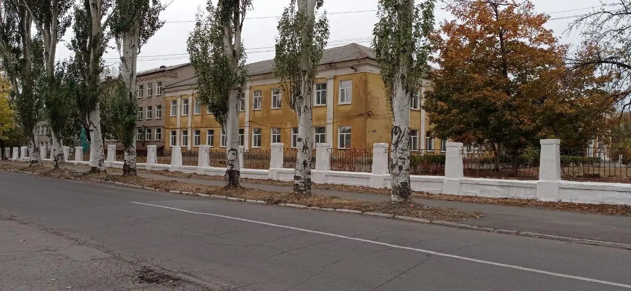 Разрушенную школу в Часов Яре использовали в роспропаганде, выставив казармой ВСУ: что об этом известно 4