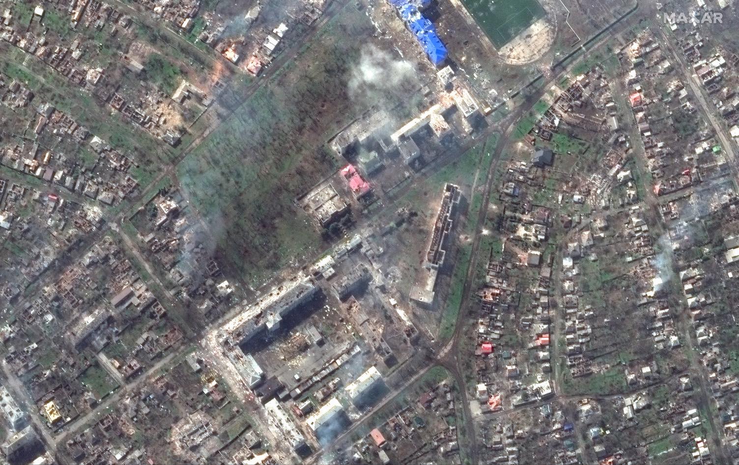 руйнування Бахмута на супутникових знімках Maxar