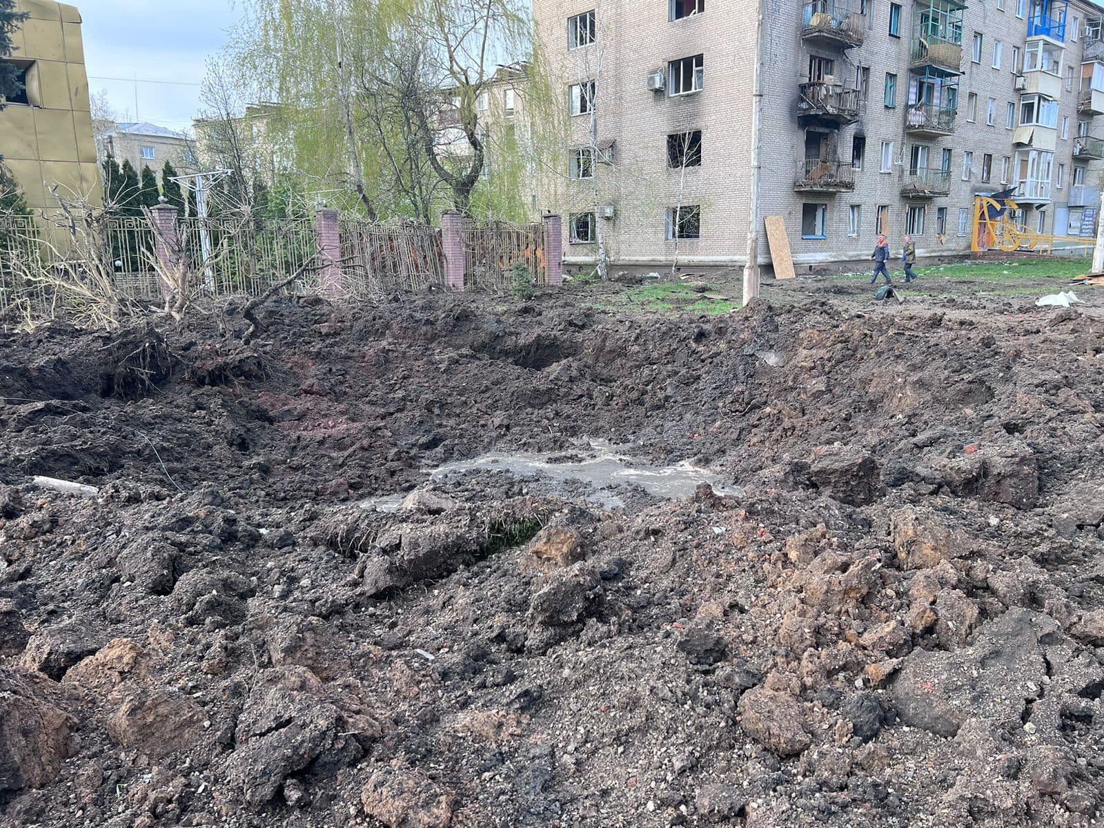 Постраждав житель Сіверська: під артилерійським вогнем росіян були 32 міста та села Донеччини (ФОТО, ЗВЕДЕННЯ) 6