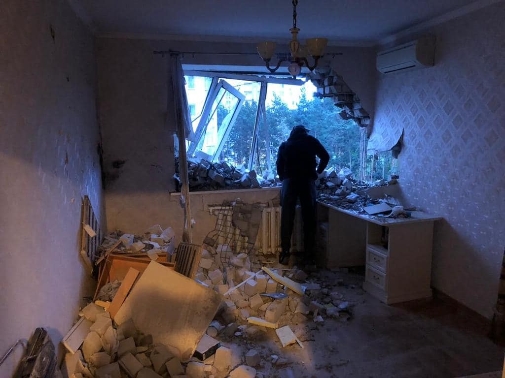 Пошкоджена квартира в місті Українка