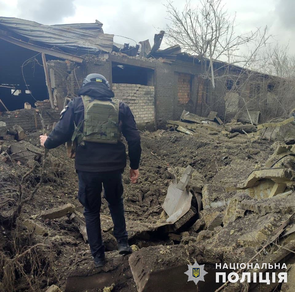 Чотирьох жителів Донеччини окупанти вбили за добу: під вогнем з артилерії були 38 міст і сіл області (фото, зведення) 11