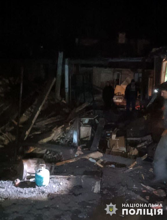В Бахмуте ранен мужчина, оккупанты снова ударили по Славянску: ситуация на Донетчине 4