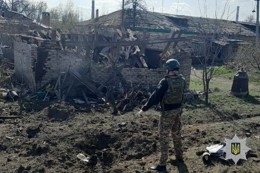 Поранені п’ятеро цивільних: за добу росіяни пошкодили понад два десятки будинків на Донеччині (ФОТО, ЗВЕДЕННЯ)